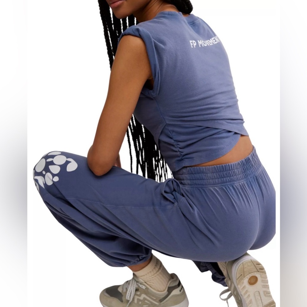 Free People Movement NEW! Hot Shot Logo Crossover Set in Blue Indigo - Picture 8 of 13